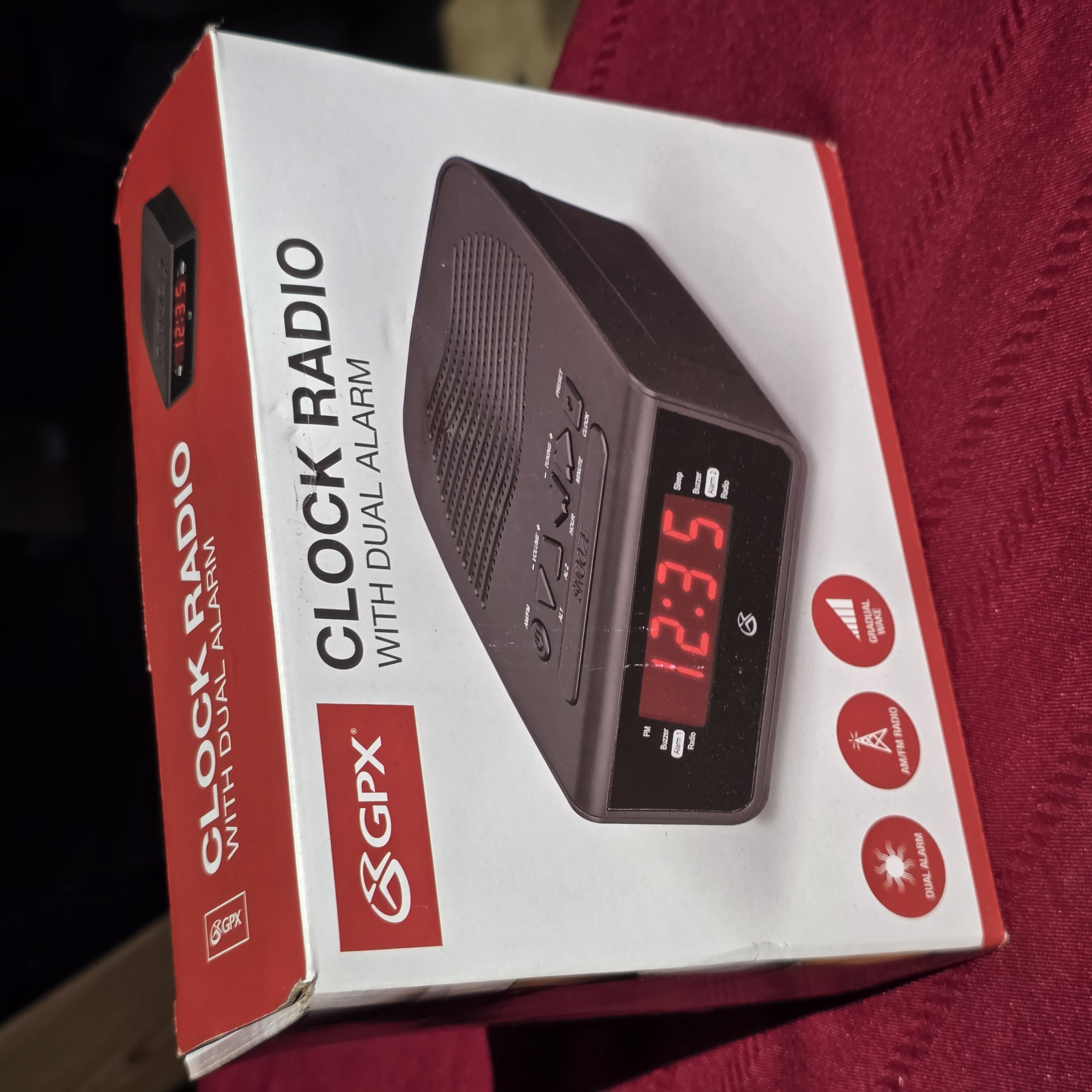 GPX Clock Radio with Dual Alarm, in Box